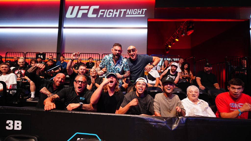meta-apex-fight-night-120-crowd-cheering-fifty-frame-creatives.JPG