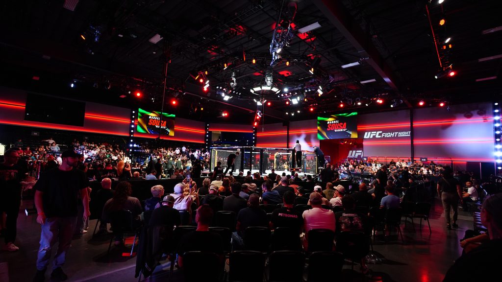 meta-apex-fight-night-120-rennovated-arena-fifty-frame-creatives.JPG